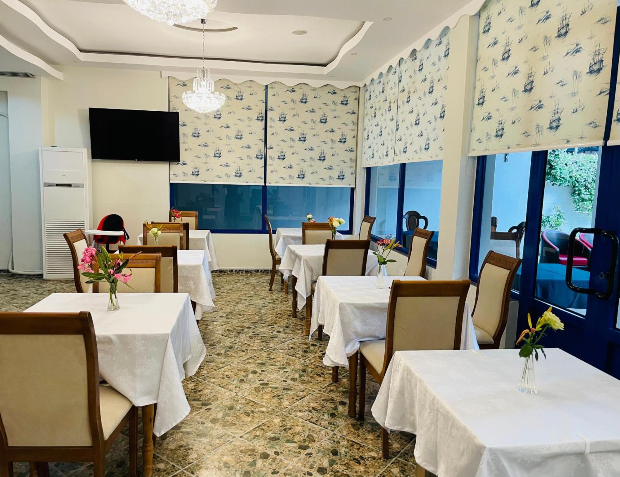 Blue Balcony Hotel Golem  Zewnętrze zdjęcie